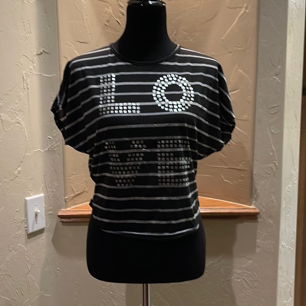 Women junior love crop top